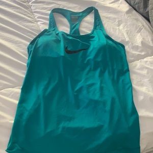 Very cute nuke razer back Nike workout top